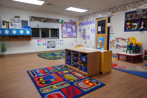 Bright, freshly cleaned kindergarten classroom ready for students